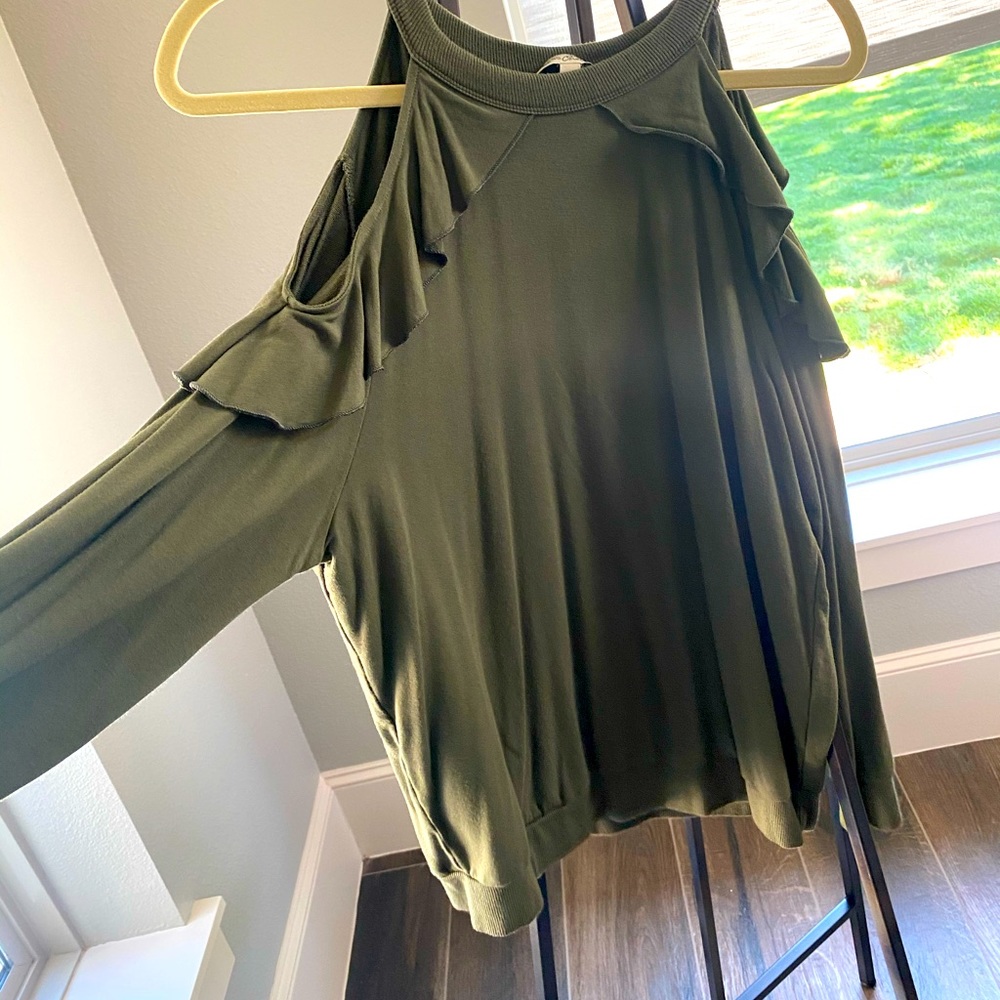 Express- Cold shoulder long sleeve top